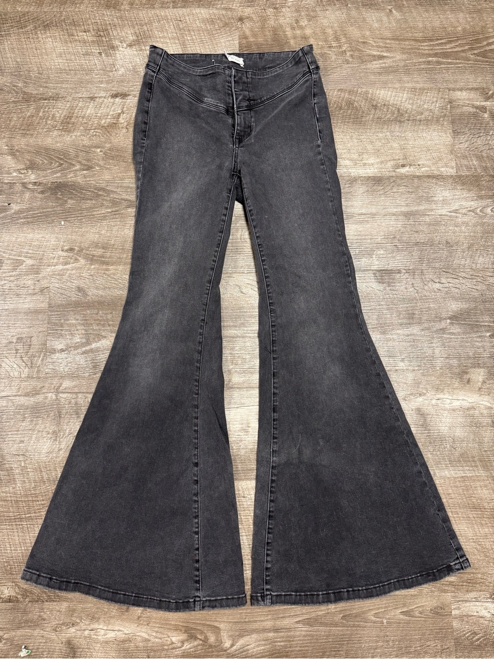 Free People Bell Bottom Jeans Size 28